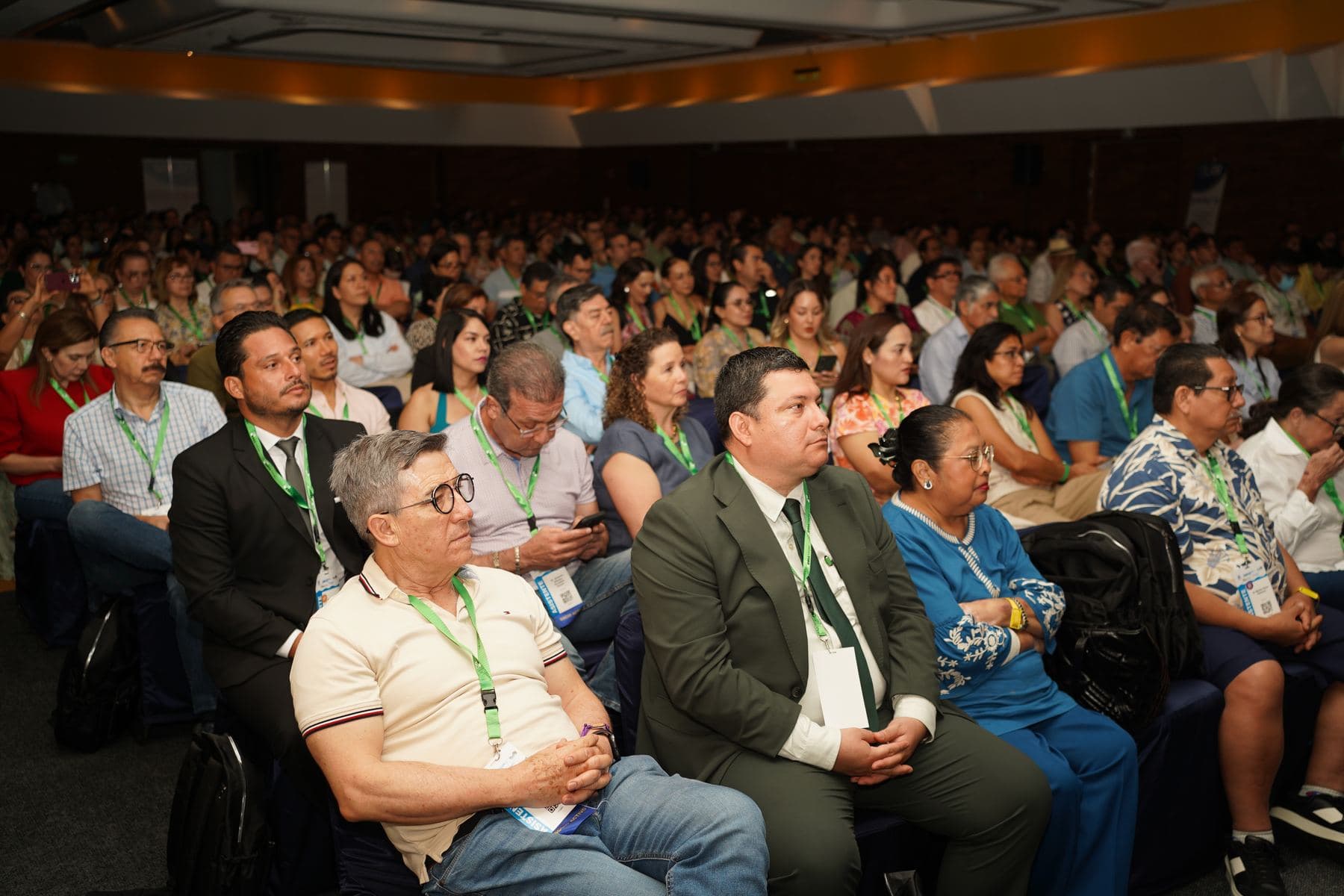 Auditorio durante una sesión de CMICA 2026