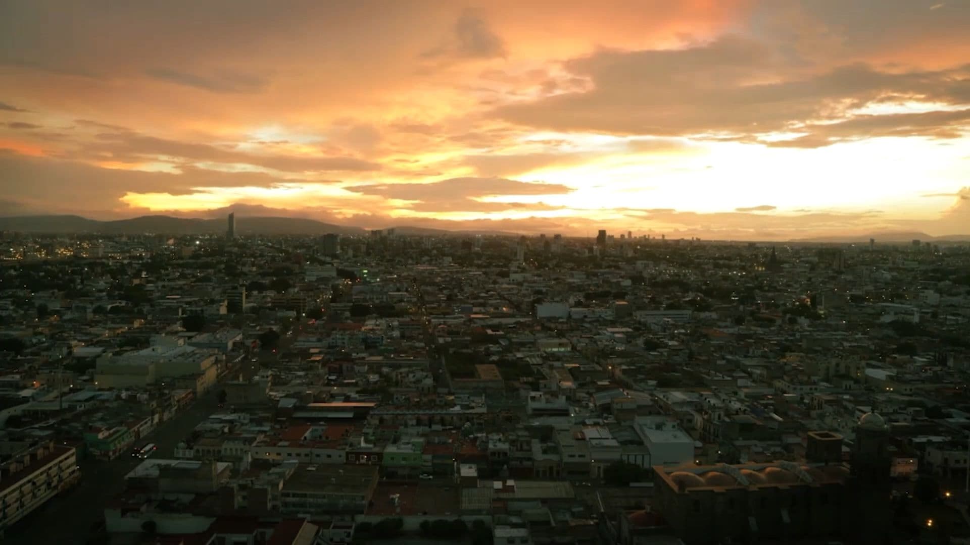 Atardecer sobre la zona metropolitana de Guadalajara